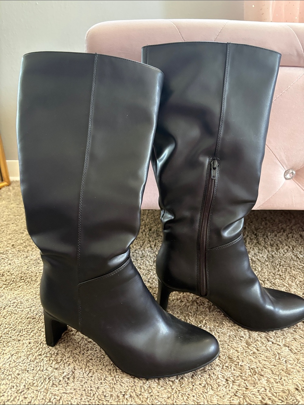 Classic Black Knee-High Women's Boots